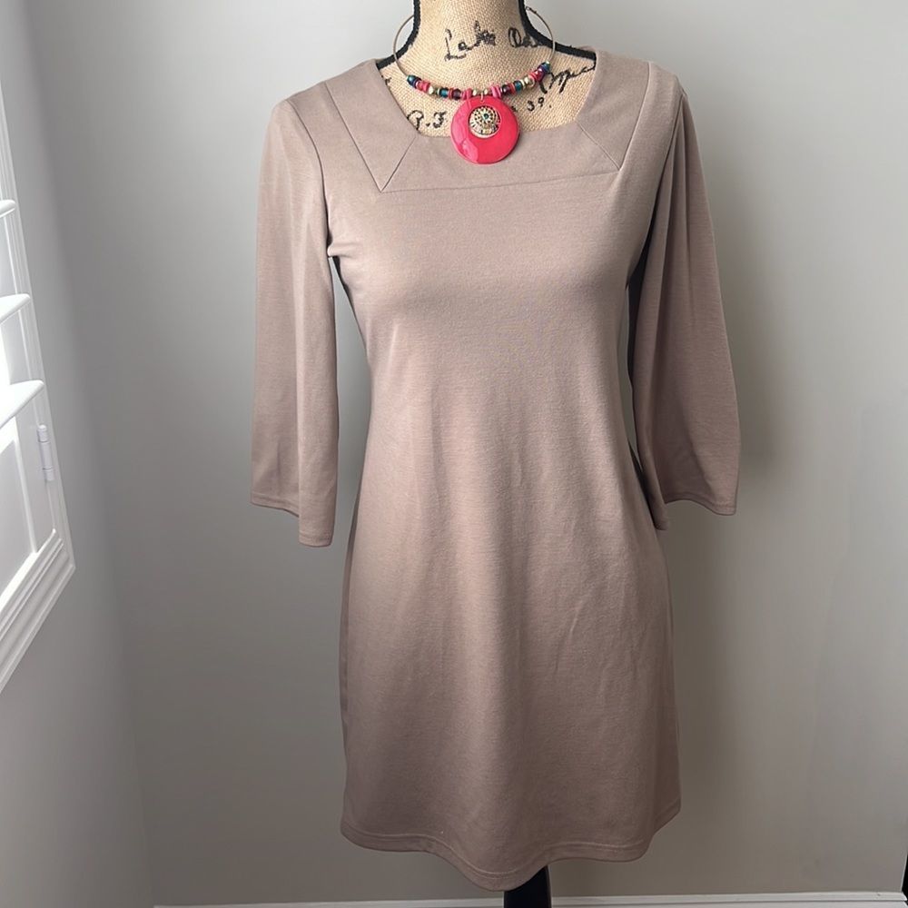 Karin Stevens Dress💐💐 - Picture 2 of 5